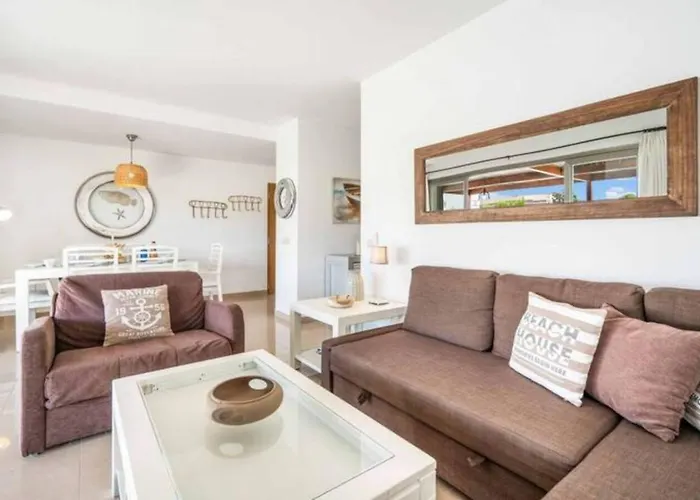 Pina 20 * Cala'N Bosch (Menorca)