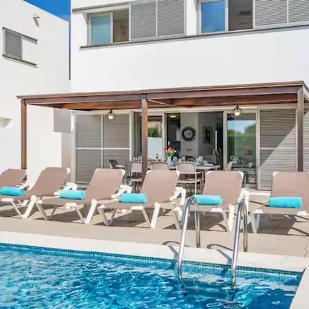 Pina 20 וילה קאלאן בוש